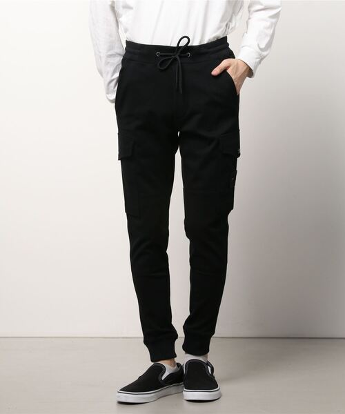 1 piu 1 uguale 3(ウノピゥウノウグァーレトレ)の「1piu1 uguale3/ウノ ピゥ ウノ ウグァーレ トレ/CARGO PANTS(カーゴパンツ・メンズ・ブラック・4/3/5)」の1枚目の写真