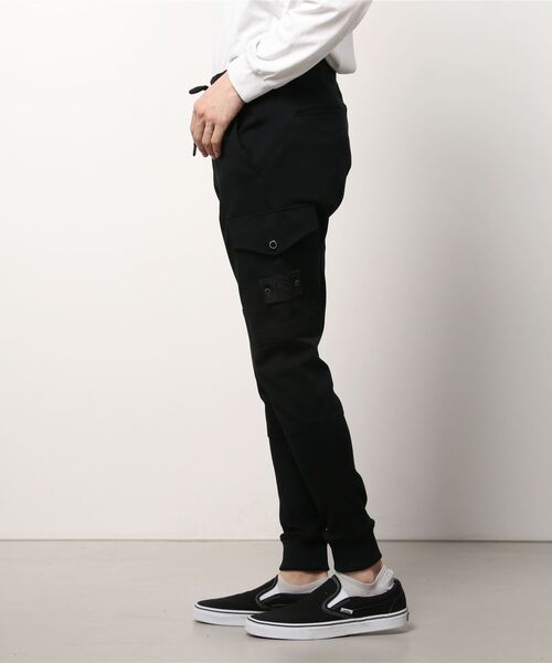 1 piu 1 uguale 3(ウノピゥウノウグァーレトレ)の「1piu1 uguale3/ウノ ピゥ ウノ ウグァーレ トレ/CARGO PANTS(カーゴパンツ・メンズ・ブラック・4/3/5)」の3枚目の写真