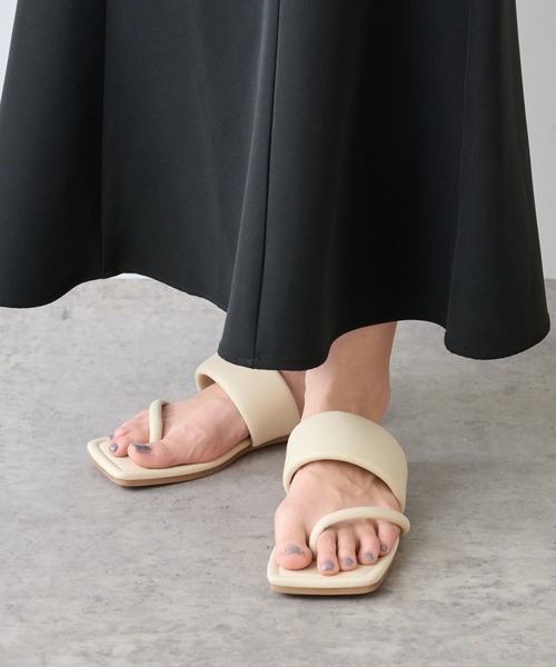 COLONY 2139（コロニートゥーワンスリーナイン）の「インステップカバートングサンダル（サンダル・レディース・グレー/ブラック/オフホワイト・22.5/24.5/23.5）」の7枚目の写真