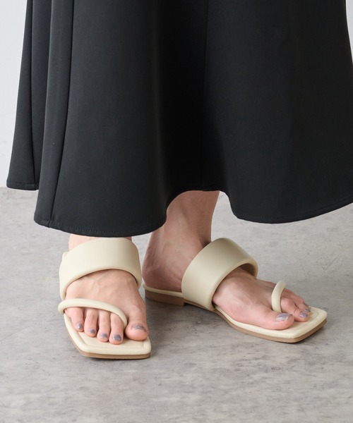 COLONY 2139（コロニートゥーワンスリーナイン）の「インステップカバートングサンダル（サンダル・レディース・グレー/ブラック/オフホワイト・22.5/24.5/23.5）」の8枚目の写真