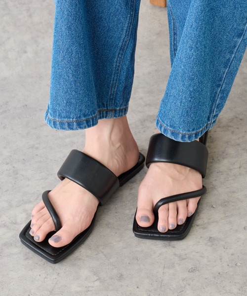 COLONY 2139（コロニートゥーワンスリーナイン）の「インステップカバートングサンダル（サンダル・レディース・グレー/ブラック/オフホワイト・22.5/24.5/23.5）」の15枚目の写真