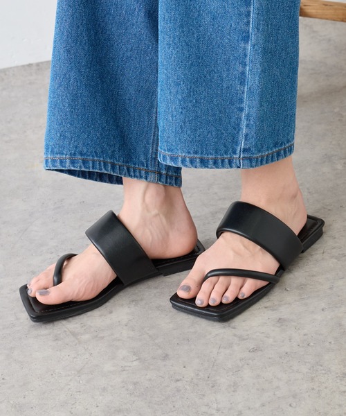 COLONY 2139（コロニートゥーワンスリーナイン）の「インステップカバートングサンダル（サンダル・レディース・グレー/ブラック/オフホワイト・22.5/24.5/23.5）」の16枚目の写真