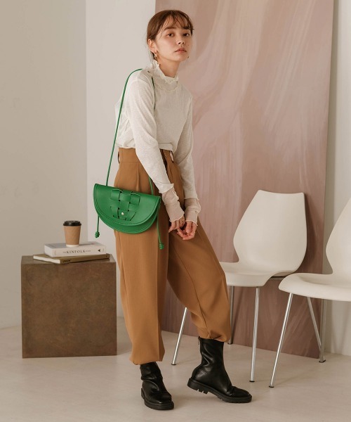 Bab（バブ）の「【新色追加】メロー袖切替ハイネックカットソー（Tシャツ/カットソー・レディース・ブラック/パープル/ブラウン/グリーン/ホワイト系その他/ピンク/ライトグレー・FREE）」の16枚目の写真