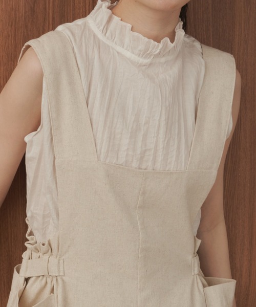 Libra Cue(リブラ キュー)の「“ドライタッチサロペット” ウエスト位置を高く見せてくれるデザインと、サラリとしたコットン素材が大人カジュアルを叶えるサロペット(サロペット/オーバーオール・レディース・ブラック/アイボリー・FREE)」の20枚目の写真