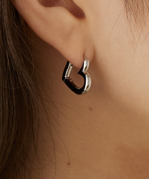 Chico（チコ）の「ハートミニフープピアス（ピアス（両耳用）・レディース・シルバー/ゴールド・FREE）」の2枚目の写真