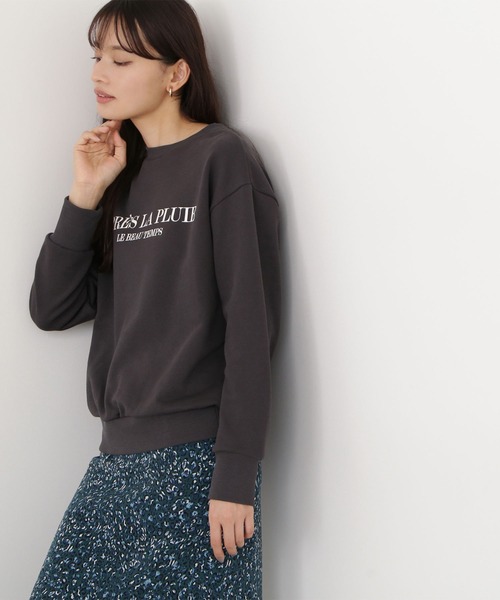 NATURAL BEAUTY BASIC(ナチュラルビューティーベーシック)の「ロゴ裏毛プルオーバー(スウェット・レディース・チャコールグレー/グレー/オフホワイト・MEDIUM)」の9枚目の写真