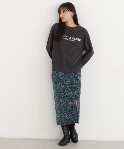 NATURAL BEAUTY BASIC(ナチュラルビューティーベーシック)の「ロゴ裏毛プルオーバー(スウェット・レディース・チャコールグレー/グレー/オフホワイト・MEDIUM)」の12枚目の写真