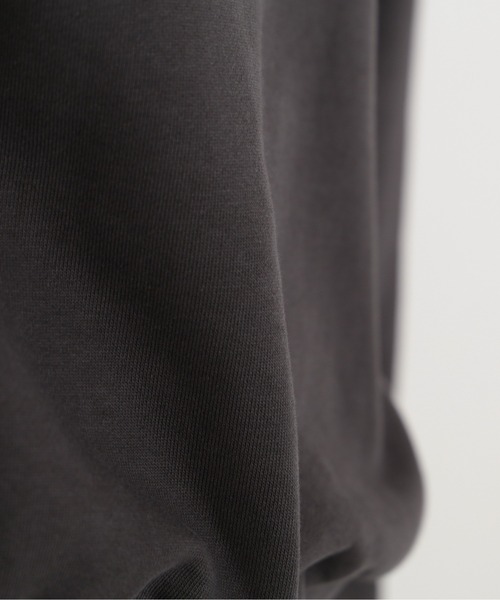 NATURAL BEAUTY BASIC(ナチュラルビューティーベーシック)の「ロゴ裏毛プルオーバー(スウェット・レディース・チャコールグレー/グレー/オフホワイト・MEDIUM)」の10枚目の写真