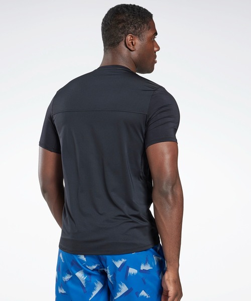 Reebok(リーボック)の「ランニング アクティブチル アスリート Tシャツ / Running Activchill Athlete T-Shirt(Tシャツ/カットソー・メンズ・オレンジ/ブラック・LARGE/X-LARGE/MEDIUM/XXX-LARGE/SMALL/X-SMALL/XX-LARGE)」の3枚目の写真