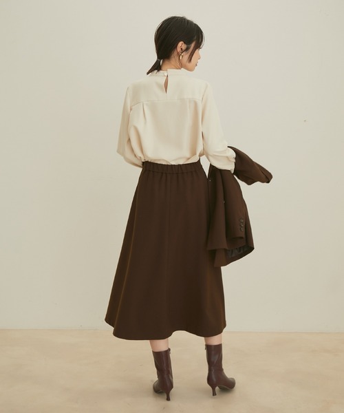 VIS（ビス）の「【EASY CARE】ビッグ釦バンドカラーシャツ（シャツ/ブラウス・レディース・ダークブラウン/サックスブルー/キナリ・FREE）」の11枚目の写真