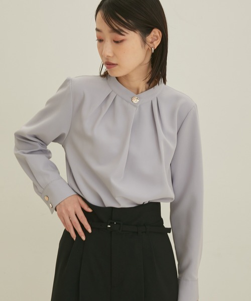 VIS（ビス）の「【EASY CARE】ビッグ釦バンドカラーシャツ（シャツ/ブラウス・レディース・ダークブラウン/サックスブルー/キナリ・FREE）」の18枚目の写真