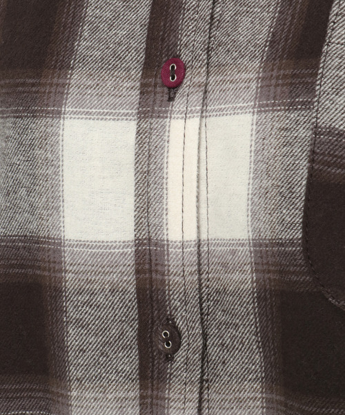 LBC（エルビーシー）の「配色ボタンチェックネルシャツ（シャツ/ブラウス・レディース・チャコールグレー/グリーン/モカ・M）」の8枚目の写真