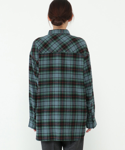LBC（エルビーシー）の「配色ボタンチェックネルシャツ（シャツ/ブラウス・レディース・チャコールグレー/グリーン/モカ・M）」の7枚目の写真