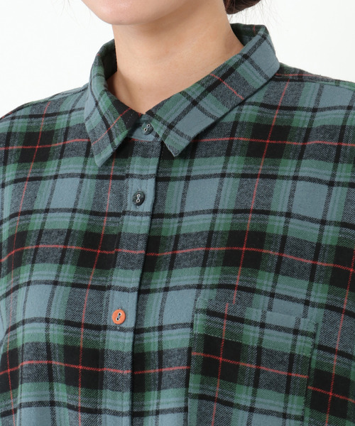 LBC（エルビーシー）の「配色ボタンチェックネルシャツ（シャツ/ブラウス・レディース・チャコールグレー/グリーン/モカ・M）」の5枚目の写真