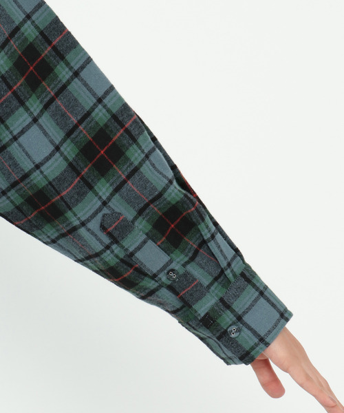 LBC（エルビーシー）の「配色ボタンチェックネルシャツ（シャツ/ブラウス・レディース・チャコールグレー/グリーン/モカ・M）」の10枚目の写真