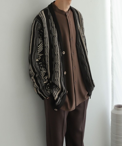 SENSE OF PLACE by URBAN RESEARCH（センスオブプレイスバイアーバンリサーチ）の「『ユニセックス』マルチカラーケーブルカーディガン（カーディガン/ボレロ・メンズ・ブラック/ブルー・MEDIUM/LARGE）」の8枚目の写真