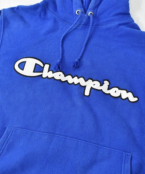 Champion(チャンピオン)の「【ヴィンテージ古着】Y2K Champion / チャンピオン リバースウィーブ ロゴ スウェットパーカー(パーカー・メンズ・ブルー・SMALL)」の3枚目の写真