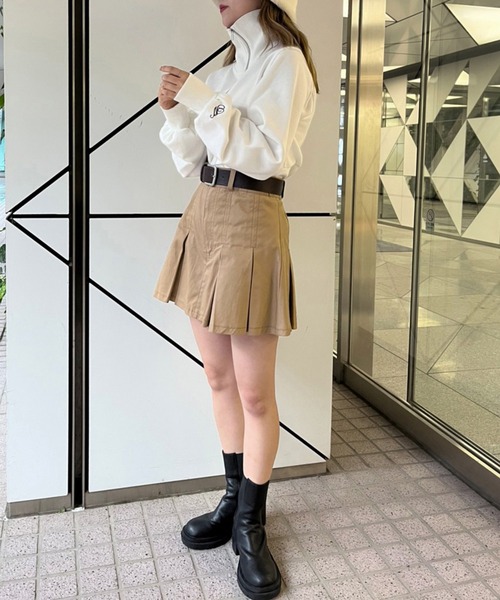 one after another NICE CLAUP(ワンアフターアナザーナイスクラップ)の「イニシャル刺繍入り ZIPアップ裏毛スウェット(スウェット・レディース・ラベンダー/ブラック/オフホワイト・FREE)」の7枚目の写真