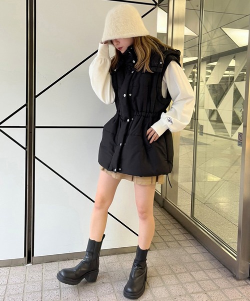 one after another NICE CLAUP(ワンアフターアナザーナイスクラップ)の「イニシャル刺繍入り ZIPアップ裏毛スウェット(スウェット・レディース・ラベンダー/ブラック/オフホワイト・FREE)」の19枚目の写真