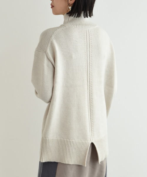 INTERPLANET（インタープラネット）の「バックスリットハイネックニット（ニット/セーター・レディース・ベージュ/オレンジ/モカ/アイボリー/ブルー・FREE）」の14枚目の写真