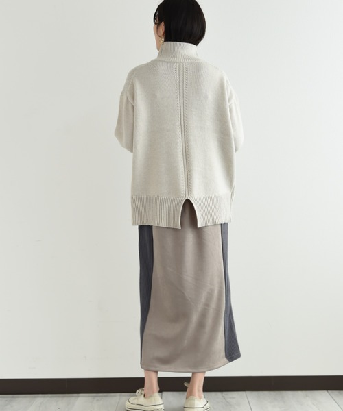 INTERPLANET（インタープラネット）の「バックスリットハイネックニット（ニット/セーター・レディース・ベージュ/オレンジ/モカ/アイボリー/ブルー・FREE）」の18枚目の写真