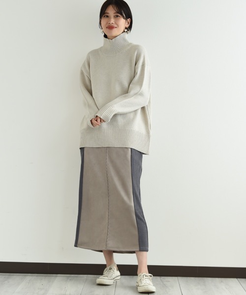 INTERPLANET（インタープラネット）の「バックスリットハイネックニット（ニット/セーター・レディース・ベージュ/オレンジ/モカ/アイボリー/ブルー・FREE）」の16枚目の写真