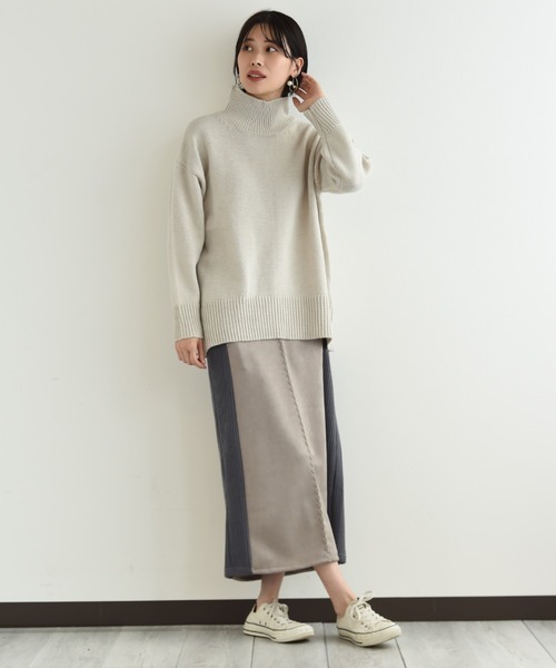 INTERPLANET（インタープラネット）の「バックスリットハイネックニット（ニット/セーター・レディース・ベージュ/オレンジ/モカ/アイボリー/ブルー・FREE）」の19枚目の写真