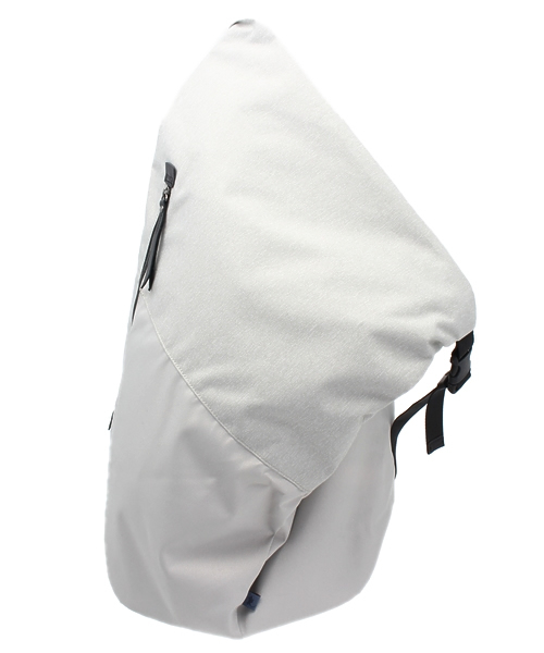 VENCEEXCHANGE(ヴァンスエクスチェンジ)の「LARKINSラーキンス BACKPACK L (バックパック/リュック・メンズ・オフホワイト/ブラック/ネイビー・FREE)」の1枚目の写真