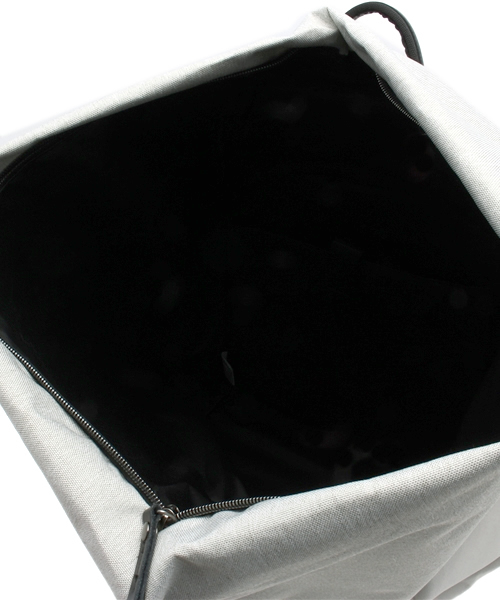 VENCEEXCHANGE(ヴァンスエクスチェンジ)の「LARKINSラーキンス BACKPACK L (バックパック/リュック・メンズ・オフホワイト/ブラック/ネイビー・FREE)」の9枚目の写真