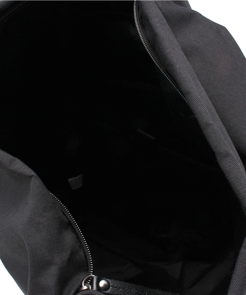 VENCEEXCHANGE(ヴァンスエクスチェンジ)の「LARKINSラーキンス BACKPACK L (バックパック/リュック・メンズ・オフホワイト/ブラック/ネイビー・FREE)」の10枚目の写真