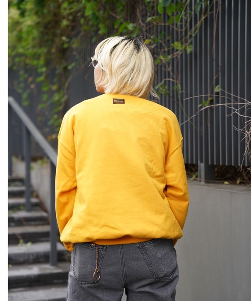 AVIREX（アヴィレックス）の「《WEB&DEPOT限定》LOGO PATCHED CREW SWEAT / ロゴ パッチドクルースウェット（スウェット・メンズ・ブラック/マスタード/その他5/レッド/ダークグリーン系・F/L/M/XL/XXL）」の13枚目の写真