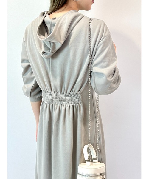 CECIL McBEE（セシルマクビー）の「ウエストタックフーディーワンピース（ワンピース・レディース・カーキ/グレイッシュベージュ/ブラック・MEDIUM/LARGE）」の7枚目の写真