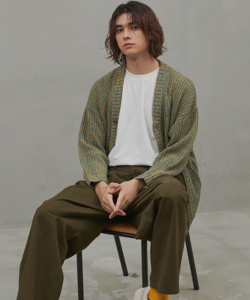 Revo.（レボ）の「Revo. 畦編み 5Gニット ボリュームスリーブ ルーズカーディガン（カーディガン/ボレロ・メンズ・ネイビー/ブラック系その他/パープル/グリーン/グリーン系その他/ベージュ系その他/ブルー/グレー/ダークオレンジ/ブラック/マスタード/ワイン・2/1）」の7枚目の写真