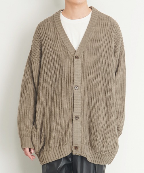 Revo.（レボ）の「Revo. 畦編み 5Gニット ボリュームスリーブ ルーズカーディガン（カーディガン/ボレロ・メンズ・ネイビー/ブラック系その他/パープル/グリーン/グリーン系その他/ベージュ系その他/ブルー/グレー/ダークオレンジ/ブラック/マスタード/ワイン・2/1）」の4枚目の写真