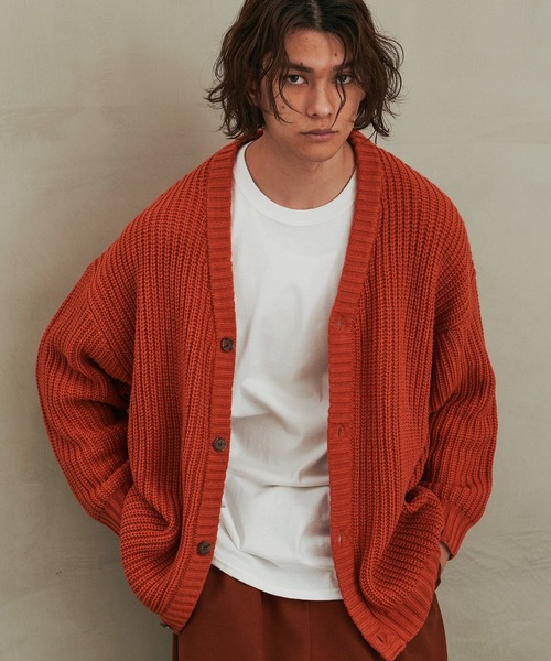 Revo.（レボ）の「Revo. 畦編み 5Gニット ボリュームスリーブ ルーズカーディガン（カーディガン/ボレロ・メンズ・ネイビー/ブラック系その他/パープル/グリーン/グリーン系その他/ベージュ系その他/ブルー/グレー/ダークオレンジ/ブラック/マスタード/ワイン・2/1）」の12枚目の写真