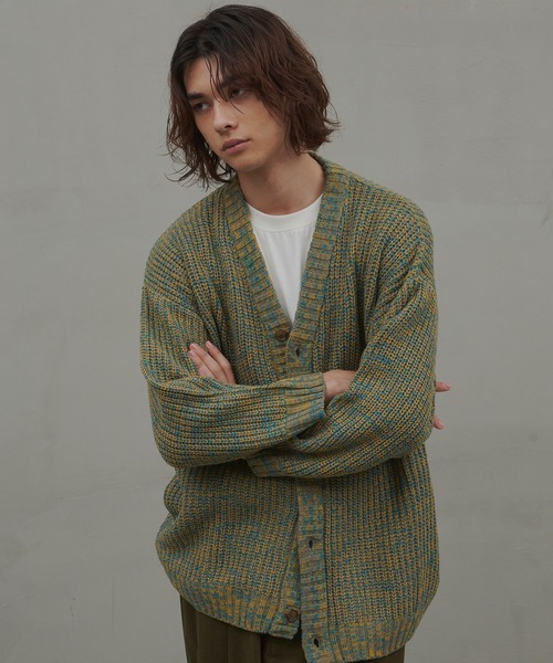 Revo.（レボ）の「Revo. 畦編み 5Gニット ボリュームスリーブ ルーズカーディガン（カーディガン/ボレロ・メンズ・ネイビー/ブラック系その他/パープル/グリーン/グリーン系その他/ベージュ系その他/ブルー/グレー/ダークオレンジ/ブラック/マスタード/ワイン・2/1）」の16枚目の写真