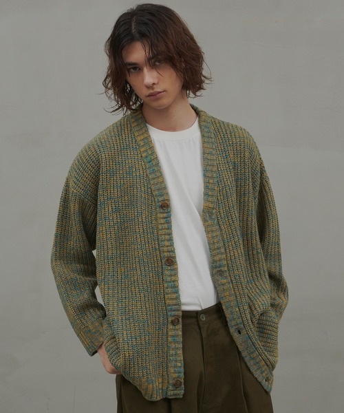 Revo.（レボ）の「Revo. 畦編み 5Gニット ボリュームスリーブ ルーズカーディガン（カーディガン/ボレロ・メンズ・ネイビー/ブラック系その他/パープル/グリーン/グリーン系その他/ベージュ系その他/ブルー/グレー/ダークオレンジ/ブラック/マスタード/ワイン・2/1）」の21枚目の写真