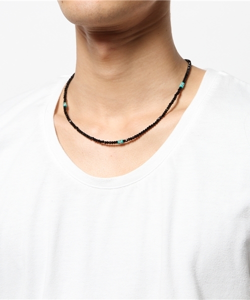 VENCEEXCHANGE(ヴァンスエクスチェンジ)の「CONブラックビーズネックレス(ネックレス・メンズ・レッド/ライトブルー/ブラウン・FREE)」の6枚目の写真