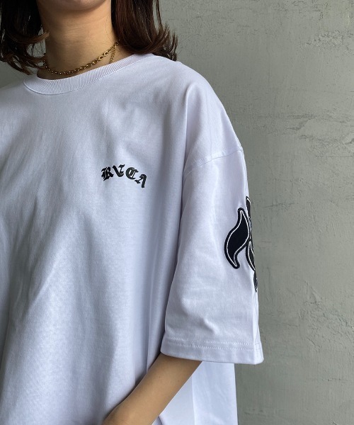 RVCA（ルーカ）の「[RVCA/ルーカ] OE FAKE RVCA バックワッペンロゴTシャツ（Tシャツ/カットソー・レディース・ホワイト/ブラック・M/L/XL）」の10枚目の写真
