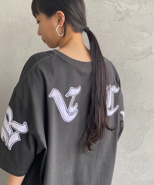 RVCA（ルーカ）の「[RVCA/ルーカ] OE FAKE RVCA バックワッペンロゴTシャツ（Tシャツ/カットソー・レディース・ホワイト/ブラック・M/L/XL）」の20枚目の写真