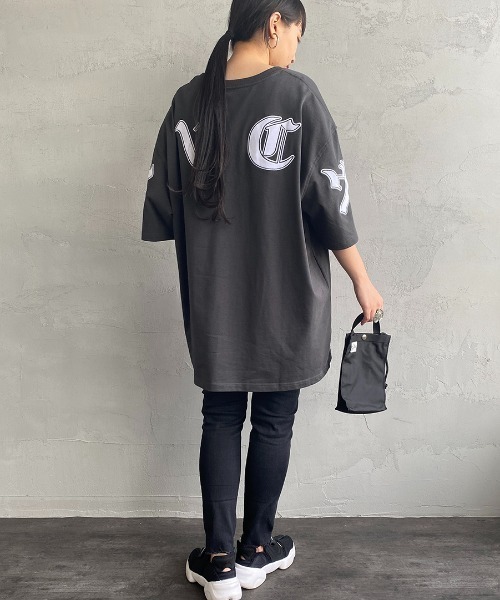 RVCA（ルーカ）の「[RVCA/ルーカ] OE FAKE RVCA バックワッペンロゴTシャツ（Tシャツ/カットソー・レディース・ホワイト/ブラック・M/L/XL）」の13枚目の写真