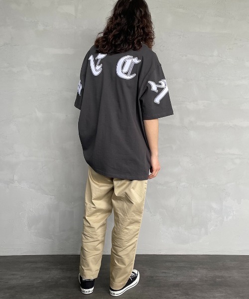 RVCA（ルーカ）の「[RVCA/ルーカ] OE FAKE RVCA バックワッペンロゴTシャツ（Tシャツ/カットソー・レディース・ホワイト/ブラック・M/L/XL）」の15枚目の写真