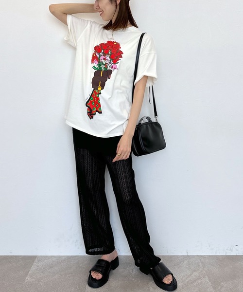 FOREVER 21(フォーエバー トゥエンティーワン)の「スクエアショルダーバッグ(ショルダーバッグ・レディース・ベージュ/レッド系その他/ブラック・FREE)」の13枚目の写真