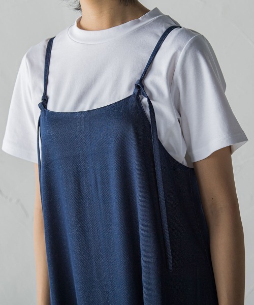 socolla（ソコラ）の「【socolla】【WEB別注】デニムキャミソールワンピース（ワンピース・レディース・ブラック/ネイビー・M）」の6枚目の写真