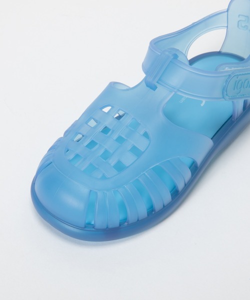 igor（イゴール）の「igor TOBBY VELCRO イゴール トビー サンダル（サンダル・キッズ・レッド/ブルー系1/クリア/レッド系1/イエロー/アクア/ピンク/ネイビー/ブルー/パープル/ブラック/オレンジ・14.5㎝/18cm/13cm/14cm/15cm/12.5cm/17cm/16cm/12cm/16.5cm）」の18枚目の写真