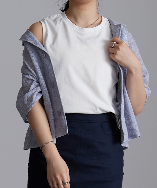 RANAN（ラナン）の「〈Beautiful Cotton　綿100％〉UVカット/接触冷感　ラウンドヘム無地タンクトップ　レギュラー丈（タンクトップ・レディース・ライトグレー/チャコール/ブラック/オフホワイト/オレンジ系その他/ダークブラウン/その他/パープル・L/LL/M）」の2枚目の写真