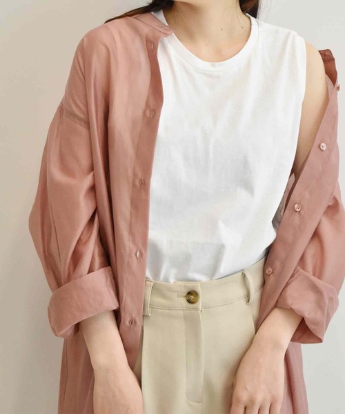 RANAN（ラナン）の「〈Beautiful Cotton　綿100％〉UVカット/接触冷感　ラウンドヘム無地タンクトップ　レギュラー丈（タンクトップ・レディース・ライトグレー/チャコール/ブラック/オフホワイト/オレンジ系その他/ダークブラウン/その他/パープル・L/LL/M）」の21枚目の写真