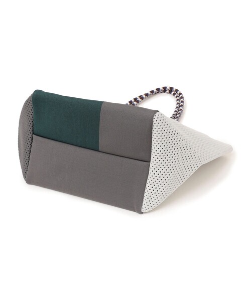 Tricote（トリコテ）の「TRICOTE:サイド メッシュ トートバッグ（トートバッグ・レディース・ライトグレー/ネイビー・ONE SIZE）」の6枚目の写真