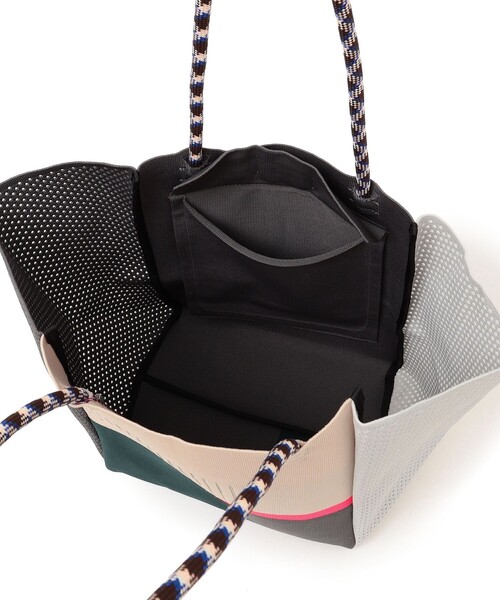 Tricote（トリコテ）の「TRICOTE:サイド メッシュ トートバッグ（トートバッグ・レディース・ライトグレー/ネイビー・ONE SIZE）」の3枚目の写真