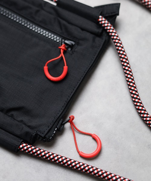 HUNTER(ハンター)の「【HUNTER】TRAVEL RIPSTOP PHONE POUCH(ショルダーバッグ・メンズ・グリーン/ホワイト系その他/ブラック/ブラウン/ベージュ/ダークパープル/ブラック系その他・FREE)」の8枚目の写真